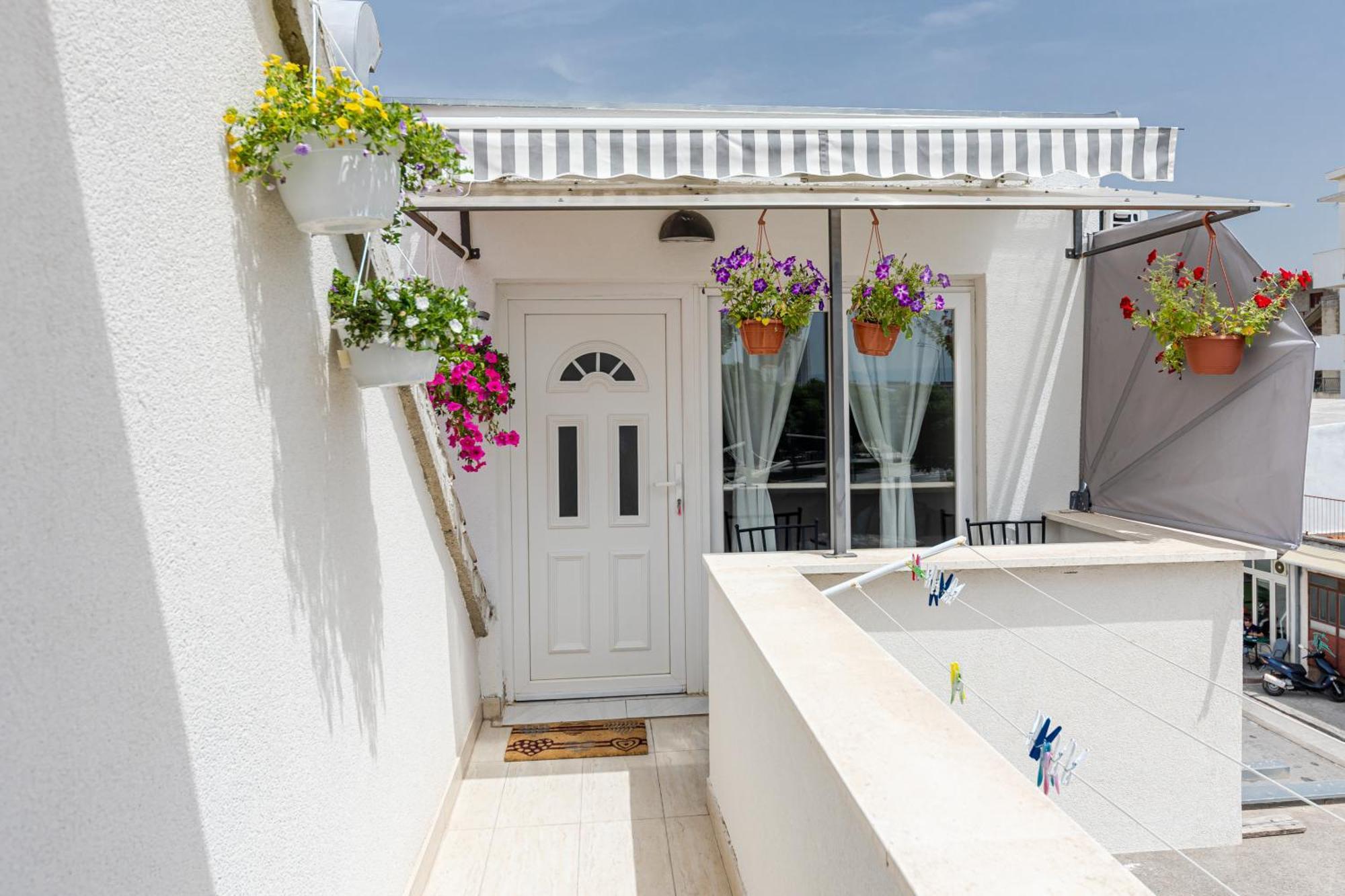 House Niko M With 6 Apartments Spalato Esterno foto