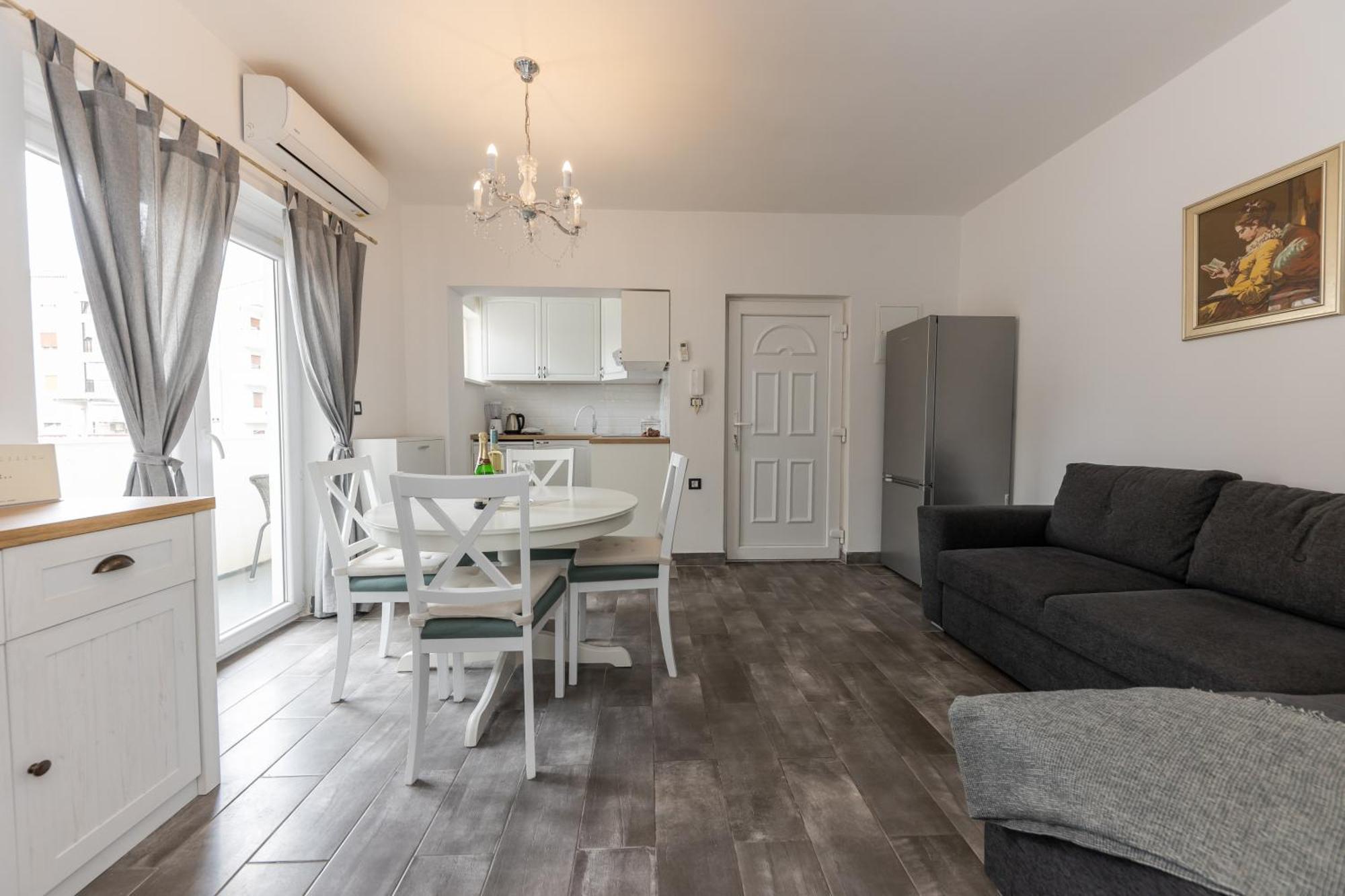 House Niko M With 6 Apartments Spalato Esterno foto