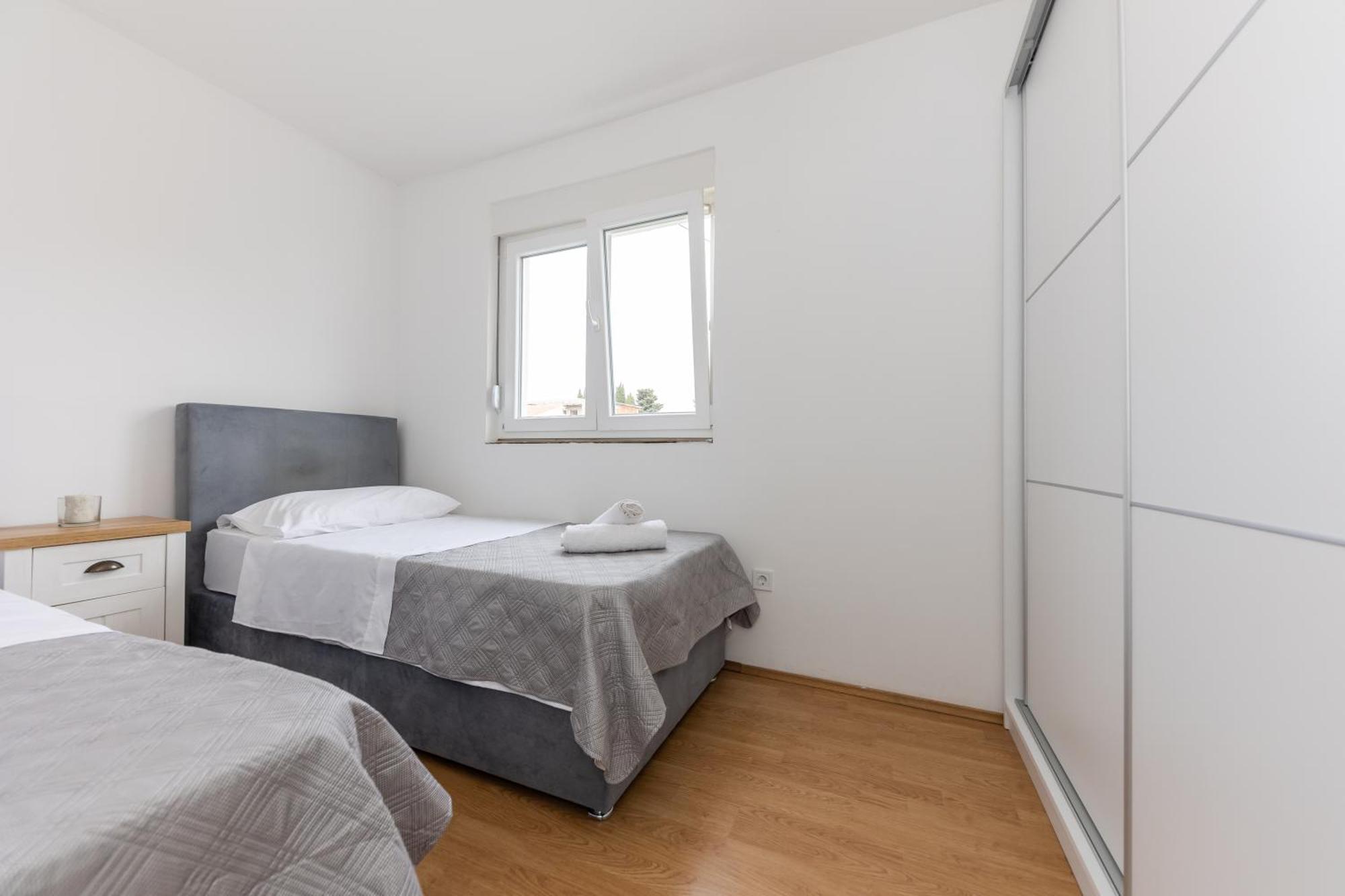 House Niko M With 6 Apartments Spalato Esterno foto