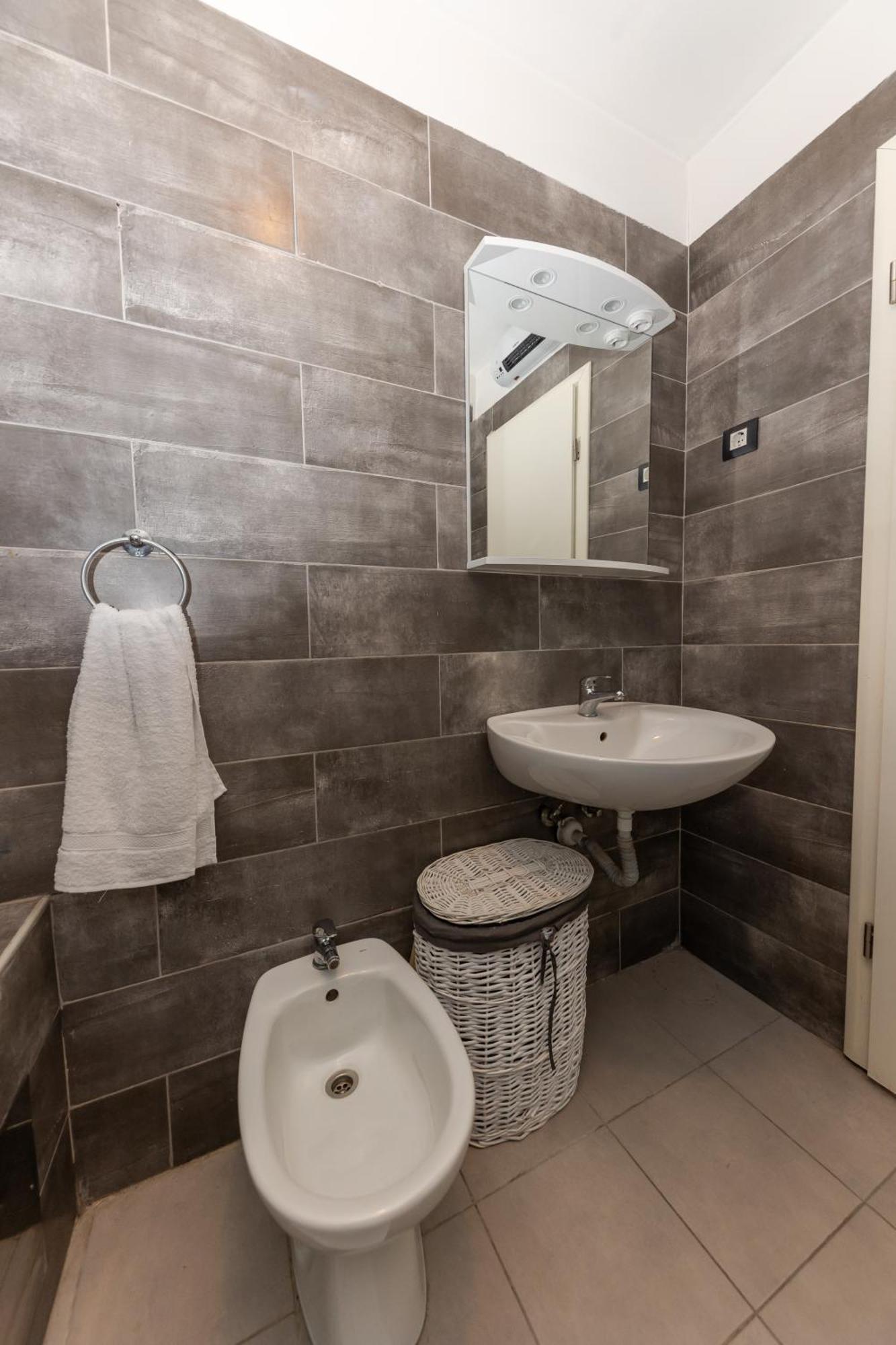 House Niko M With 6 Apartments Spalato Esterno foto