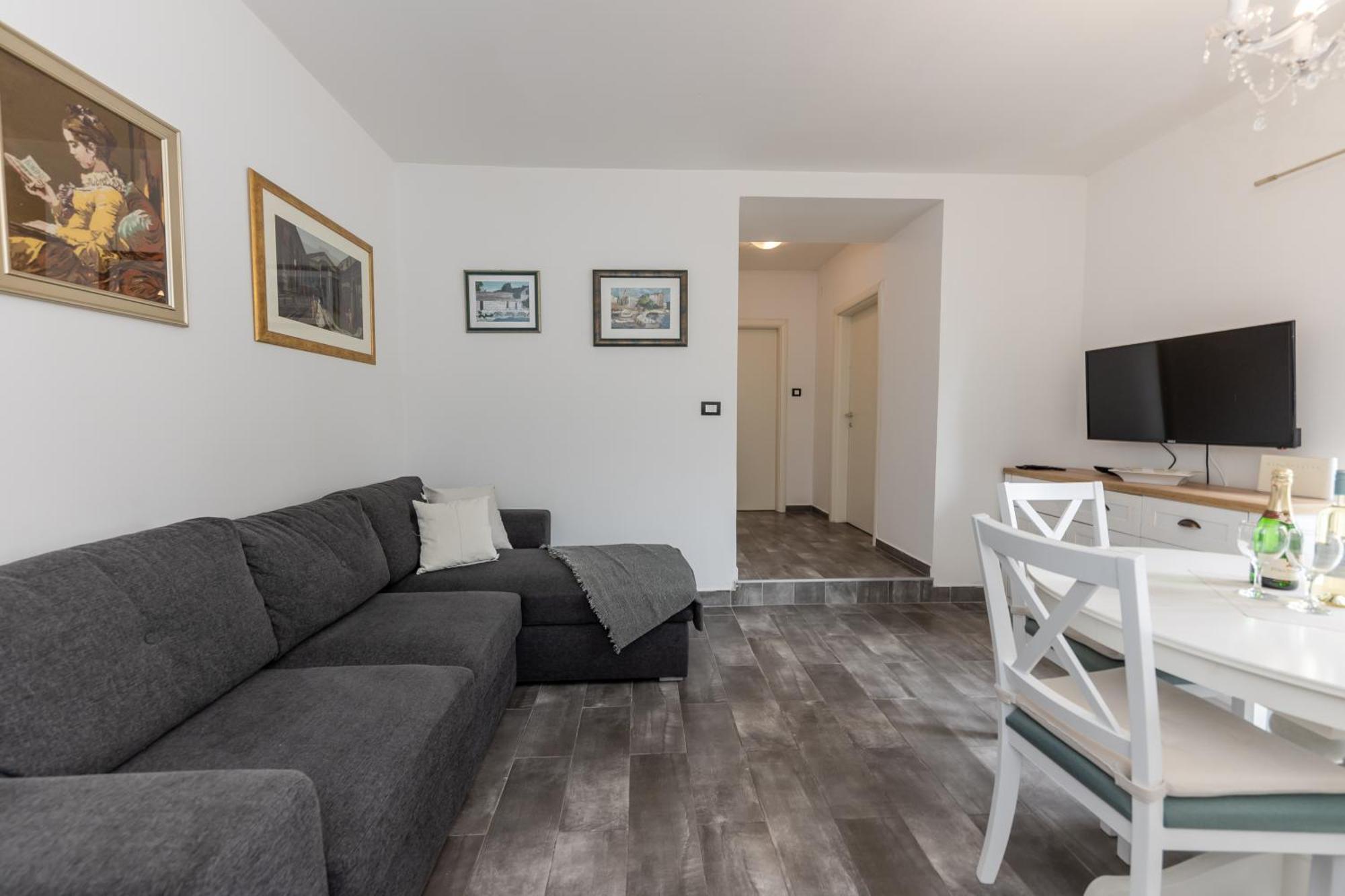 House Niko M With 6 Apartments Spalato Esterno foto